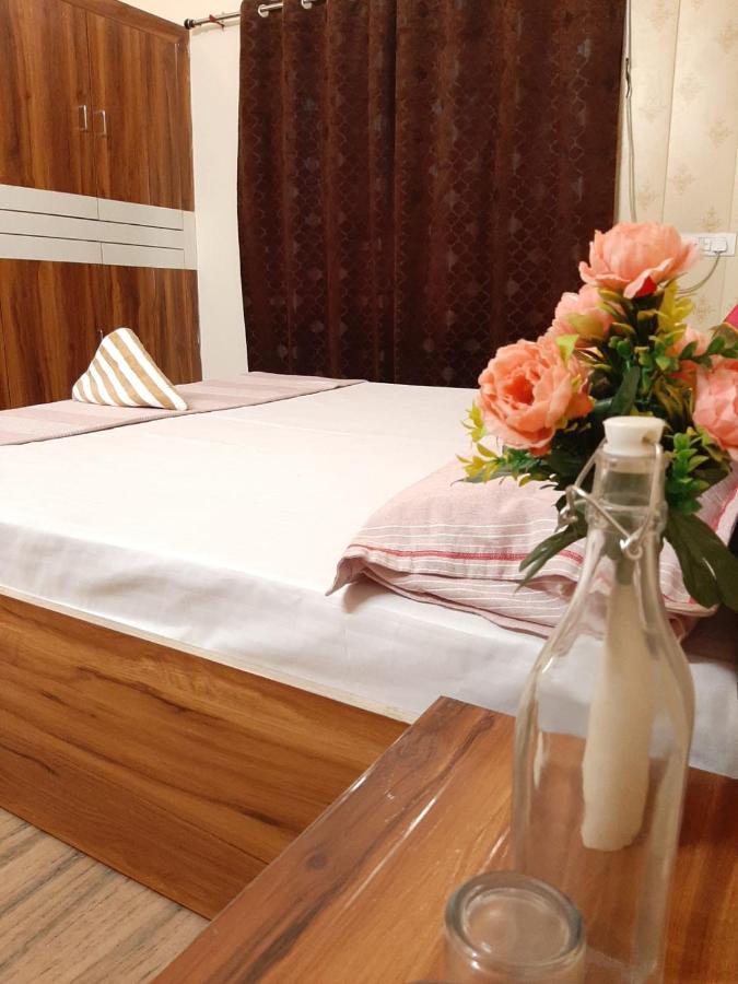 Paarijaat Homestay & Guesthouse Ayodhya Exterior photo