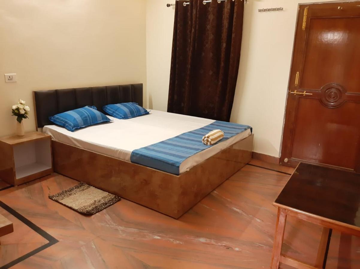 Paarijaat Homestay & Guesthouse Ayodhya Exterior photo